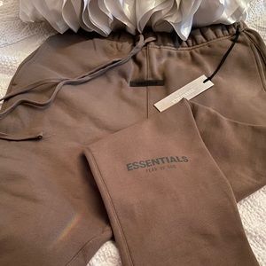 Brand new Essential fear of God sweat pants size medium